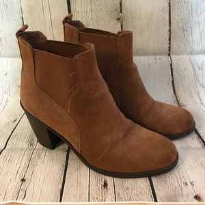 Brown Crown Vintage Booties